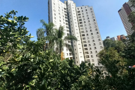 Apartamento à venda com 3 quartos, sendo 1 suíte,  em Vila Andrade, São Paulo, SP