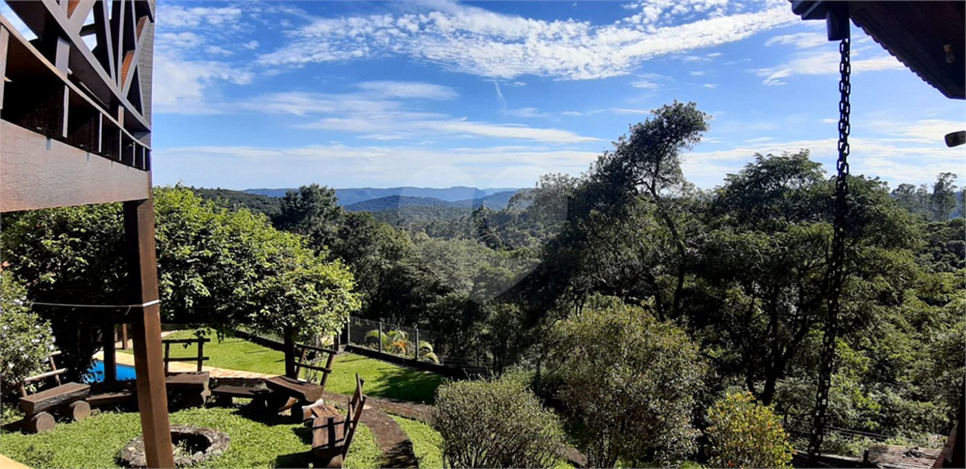Casa à venda com 4 suítes no condomínio Parque Petrópolis 4 Secção, Mairiporã - SP