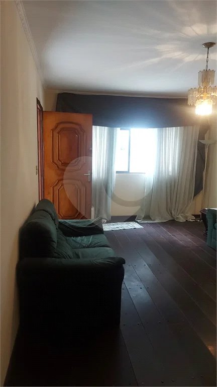 Sobrado à venda com 3 quartos, sendo 1 suíte, em Parque Vitória, São Paulo, SP