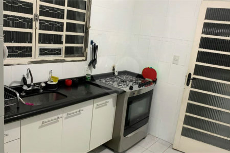 Sobrado à venda com 3 quartos, sendo 1 suíte, em Jardim Esmeralda, São Paulo, SP
