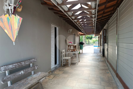 Casa à venda com 5 quartos, sendo 3 suítes, em Jardim Villaça, São Roque, SP