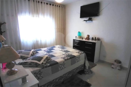 Sobrado à venda com 5 quartos, sendo 1 suíte, em Vila Maria Alta, São Paulo, SP