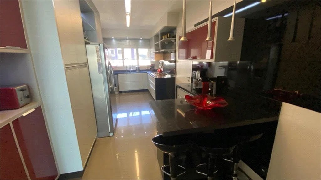 Apartamento à venda com 3 suítes em Vila Romana, São Paulo, SP
