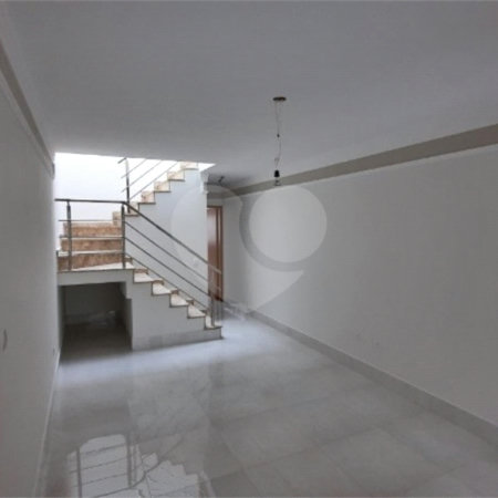 Casa à venda com 3 suítes no condomínio Residencial Gaya, São Paulo - SP