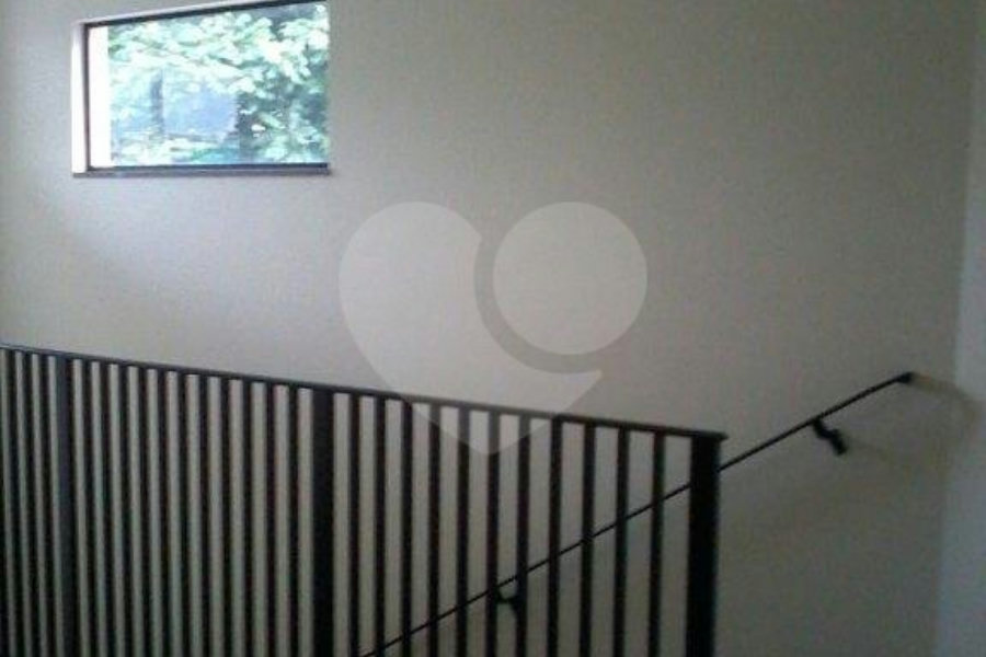 Casa à venda com 2 quartos, sendo 1 suíte,  em Jardim City, Guarulhos, SP