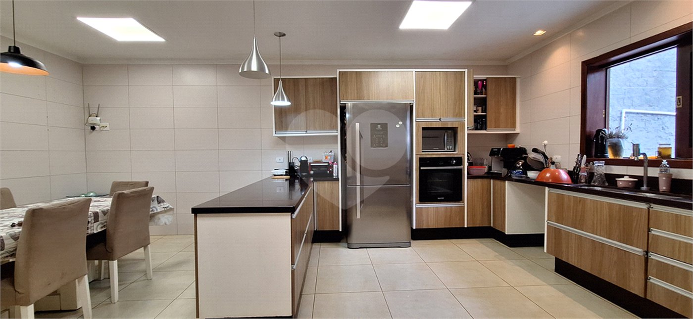 Casa à venda ou para alugar com 4 quartos, sendo 2 suítes, em Serra da Cantareira, Mairiporã, SP