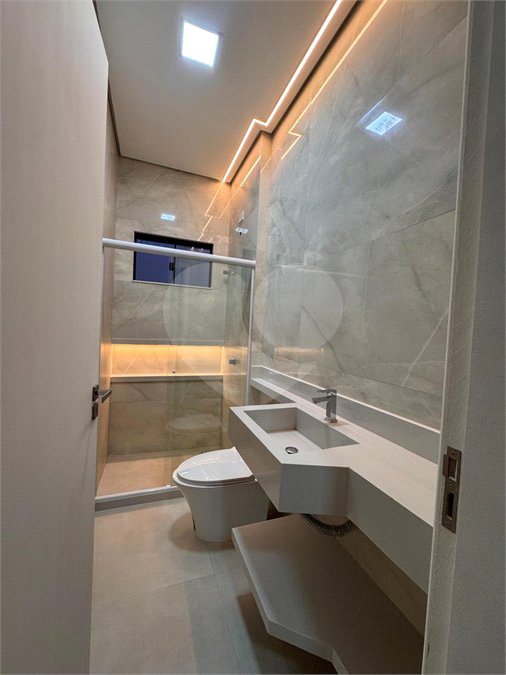 Casa à venda com 2 quartos, sendo 1 suíte, em Guriri, Cabo Frio, RJ