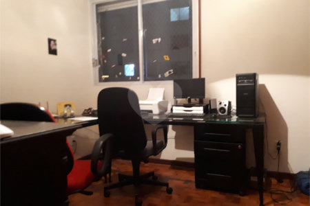 Apartamento à venda com 3 quartos, sendo 1 suíte,  em Santa Cecília, São Paulo, SP