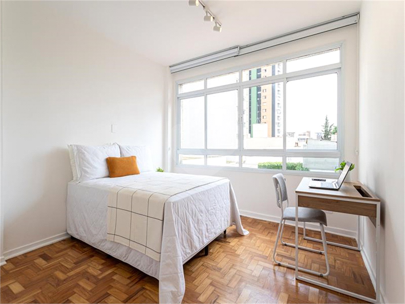 Apartamento à venda com 5 quartos, sendo 1 suíte,  em Pinheiros, São Paulo, SP