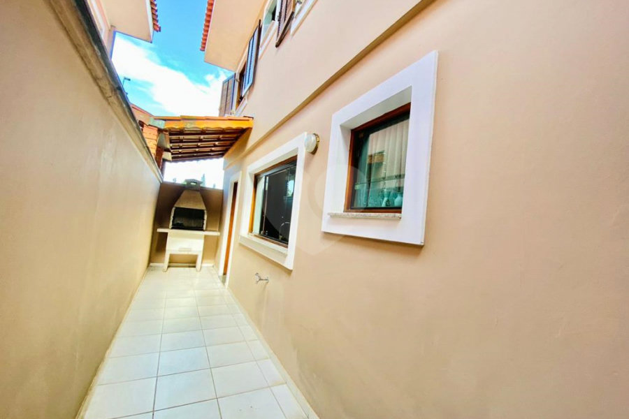 Sobrado à venda com 3 quartos, sendo 1 suíte, em Tremembé, São Paulo, SP
