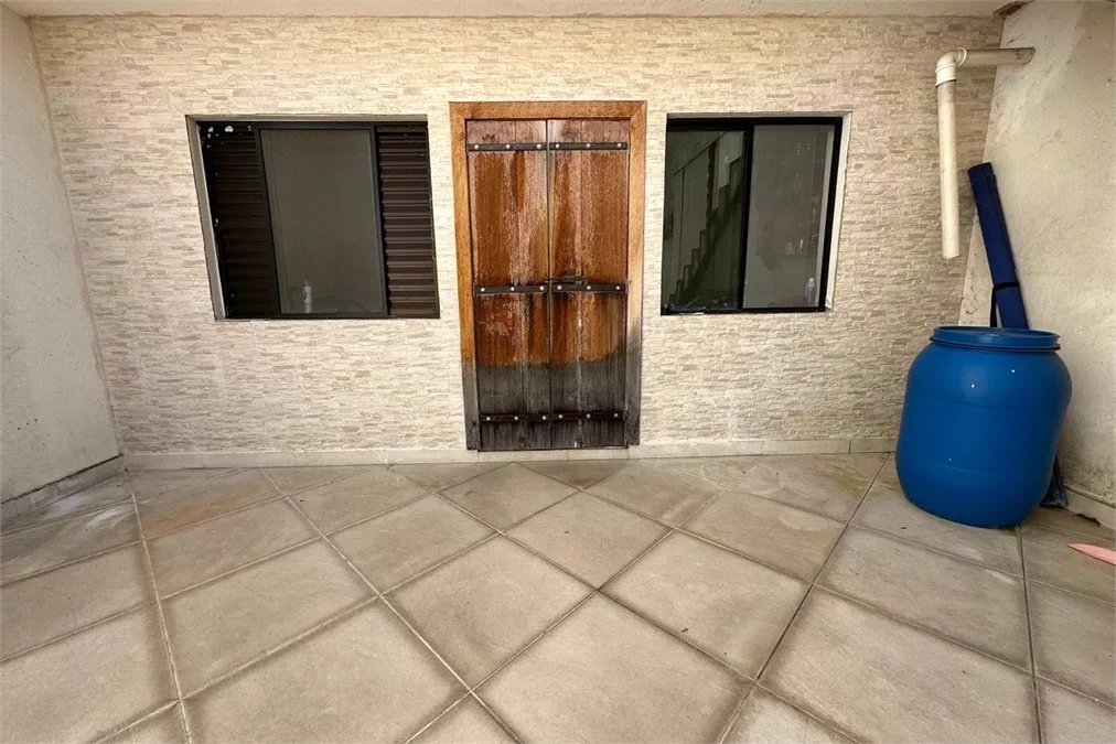 Sobrado à venda com 4 quartos, sendo 2 suítes,  em Vila Ipojuca, São Paulo, SP