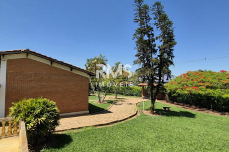 Chácara à venda com 4 quartos, sendo 1 suíte,  em Colinas do Mosteiro de Itaici, Indaiatuba, SP