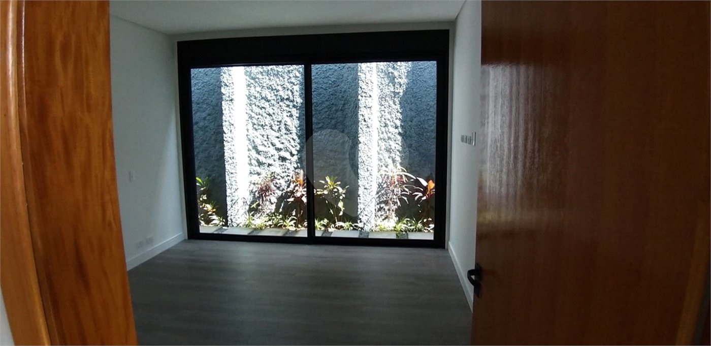 Casa à venda com 3 suítes em Jardim Paulista, Atibaia, SP