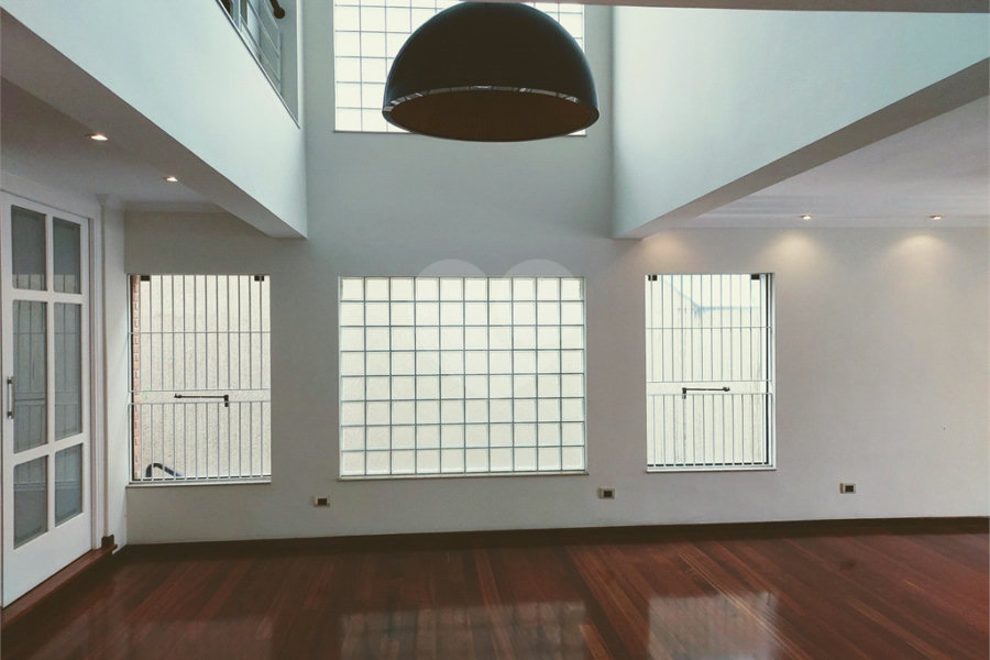 Casa à venda com 3 suítes no condomínio Chácara Francesa, São Paulo - SP