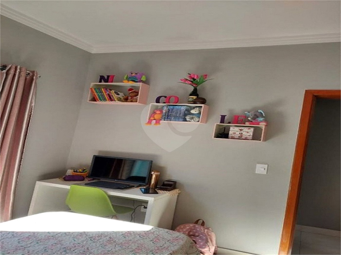 Casa à venda com 3 quartos, sendo 1 suíte,  no condomínio Golden Park Residence II, Sorocaba - SP