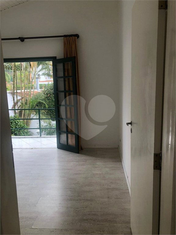 Sobrado à venda com 3 quartos, sendo 1 suíte,  em Panamby, São Paulo, SP