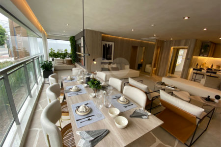 Apartamento à venda com 3 suítes em Campo Belo, São Paulo, SP