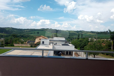 Casa à venda com 5 suítes no condomínio Village da Serra, Araçoiaba da Serra - SP