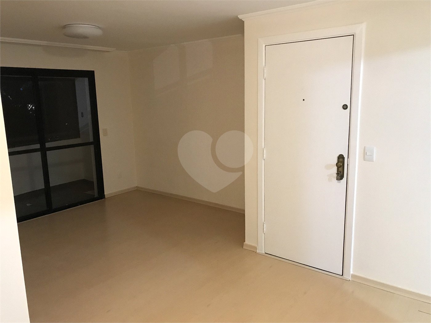 Apartamento à venda com 3 quartos, sendo 1 suíte, em Fazenda Morumbi, São Paulo, SP