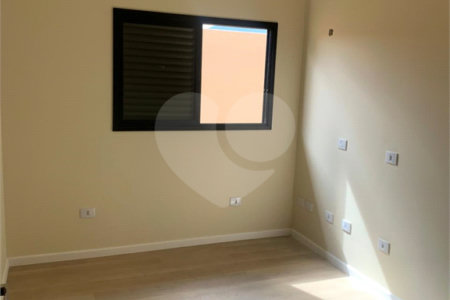 Casa à venda com 3 suítes em Vila Petrópolis, Atibaia, SP