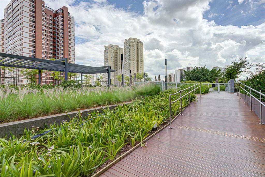 Duplex à venda com 2 suítes em Granja Julieta, São Paulo, SP