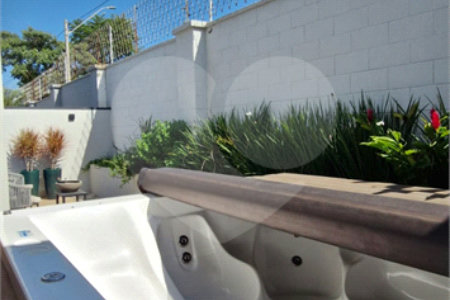 Casa à venda com 3 suítes no condomínio Campos do Conde Ii, Paulínia - SP