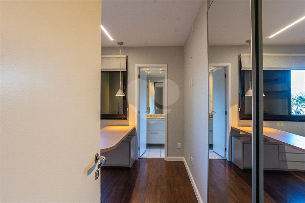 Apartamento à venda com 3 suítes em Granja Julieta, São Paulo, SP