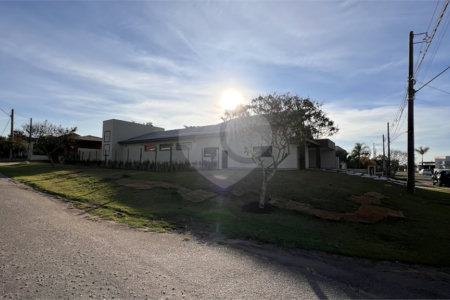 Casa à venda com 3 suítes no condomínio Village Ipanema 1, Araçoiaba da Serra - SP
