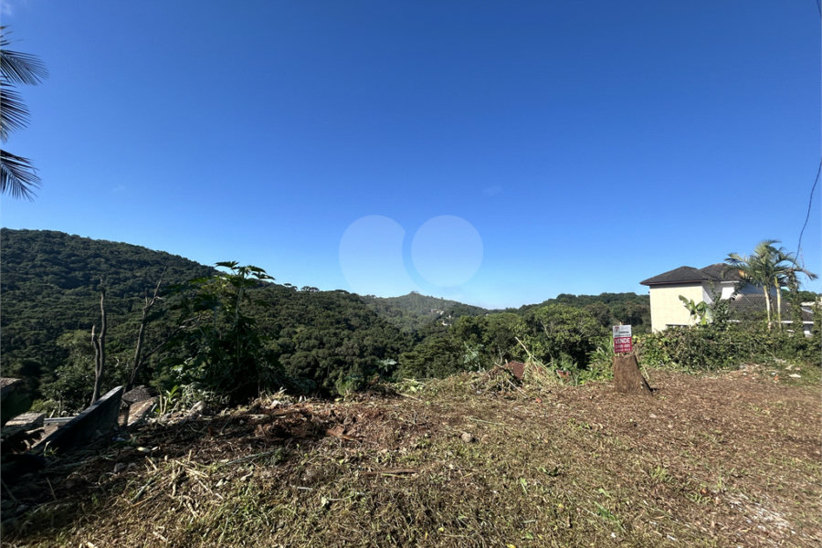 Terreno à venda no condomínio Alpes da Cantareira, Mairiporã - SP