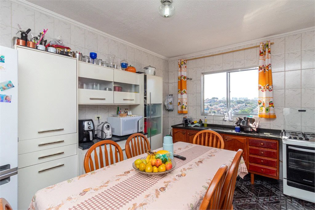 Casa à venda com 3 quartos, sendo 1 suíte, em Jardim Paris, São Paulo, SP