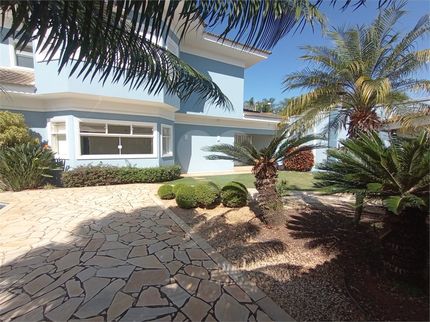 Casa à venda com 3 suítes em Vila Nastri, Itapetininga, SP