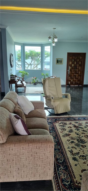 Casa à venda com 3 suítes no condomínio Residencial dos Lagos, Itupeva - SP