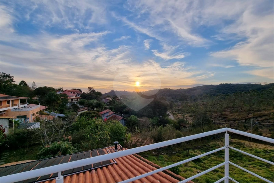 Casa à venda com 3 quartos, sendo 1 suíte, em Serra da Cantareira, Mairiporã, SP