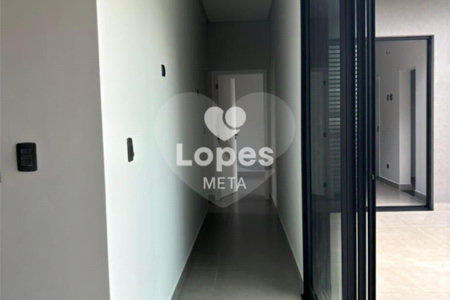 Casa à venda com 3 quartos, sendo 1 suíte,  no condomínio Terras do Vale, Caçapava - SP