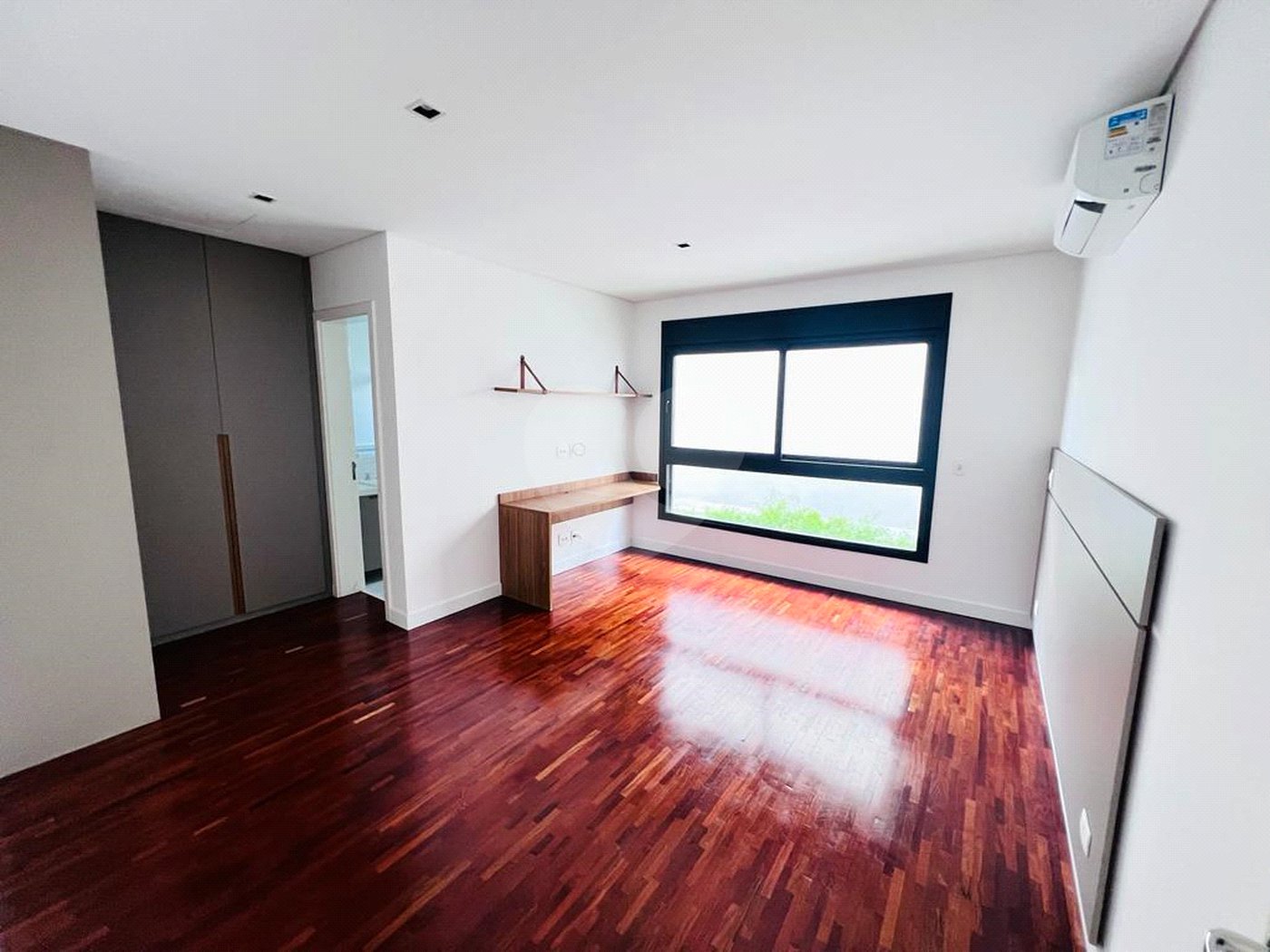Casa à venda com 3 suítes no condomínio Boulevard Ibirapuera, São Paulo - SP