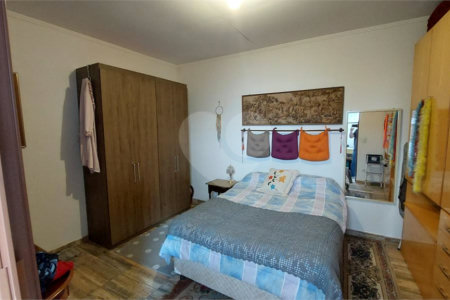 Casa à venda com 3 quartos, sendo 1 suíte,  em Vila Nivi, São Paulo, SP