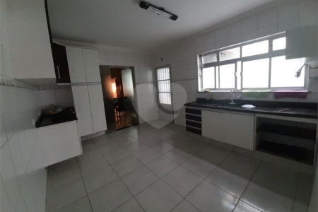 Casa à venda com 3 quartos, sendo 2 suítes, em Jardim São Paulo(zona Norte), São Paulo, SP