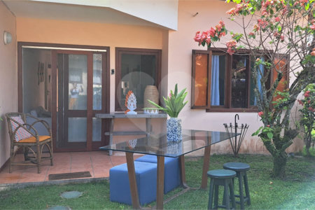 Casa à venda com 2 quartos em Taperapuan, Porto Seguro, BA