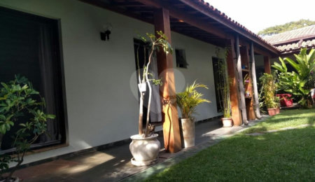 Sobrado à venda ou para alugar com 5 quartos, sendo 3 suítes,  em Jardim Marajoara, São Paulo, SP