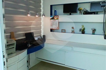 Casa à venda com 3 suítes no condomínio Figueira Garden, Atibaia - SP