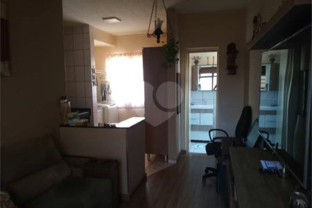 Apartamento no Condomínio Residencial Jardim das Torres.