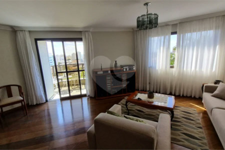 Apartamento a venda na Móoca