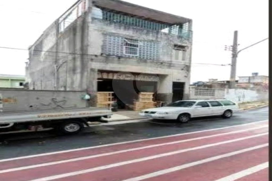 Casa à venda com 3 quartos, sendo 1 suíte, em Itaquera, São Paulo, SP