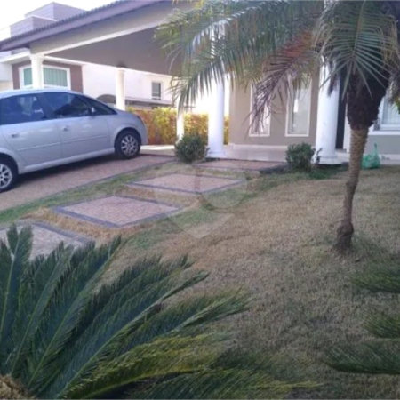 Casa à venda com 3 quartos, sendo 1 suíte, no condomínio Palmeiras Imperiais, Salto - SP