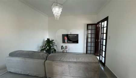 Sobrado à venda com 4 quartos, sendo 1 suíte,  em Jardim Ana Maria, Sorocaba, SP