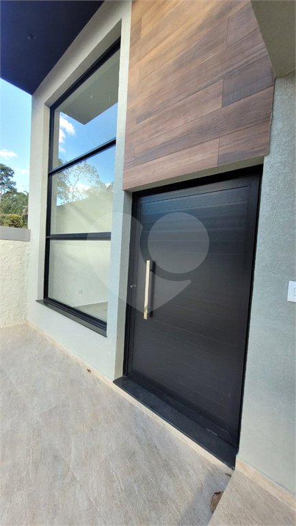 Casa Térrea à venda com 3 quartos, sendo 1 suíte,  em Pedra Vermelha (terra Preta), Mairiporã, SP