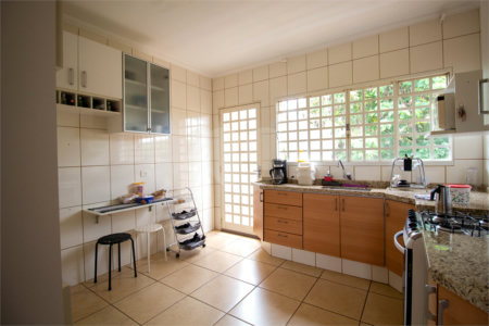 Casa à venda com 3 quartos, sendo 1 suíte, em Jardim São José, São Roque, SP