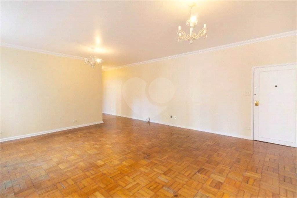 Apartamento à venda com 4 quartos, sendo 1 suíte, em Jardim Paulista, São Paulo, SP