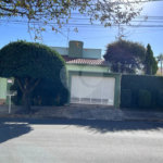Casa Térrea à venda ou para alugar com 3 quartos, sendo 1 suíte, em Vila Sfeir, Indaiatuba, SP