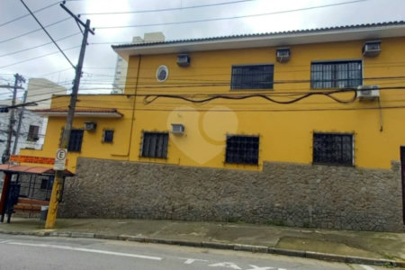 Sobrado comercial para locação em Perdizes | 160m² | 2 Andares | 7 Salas